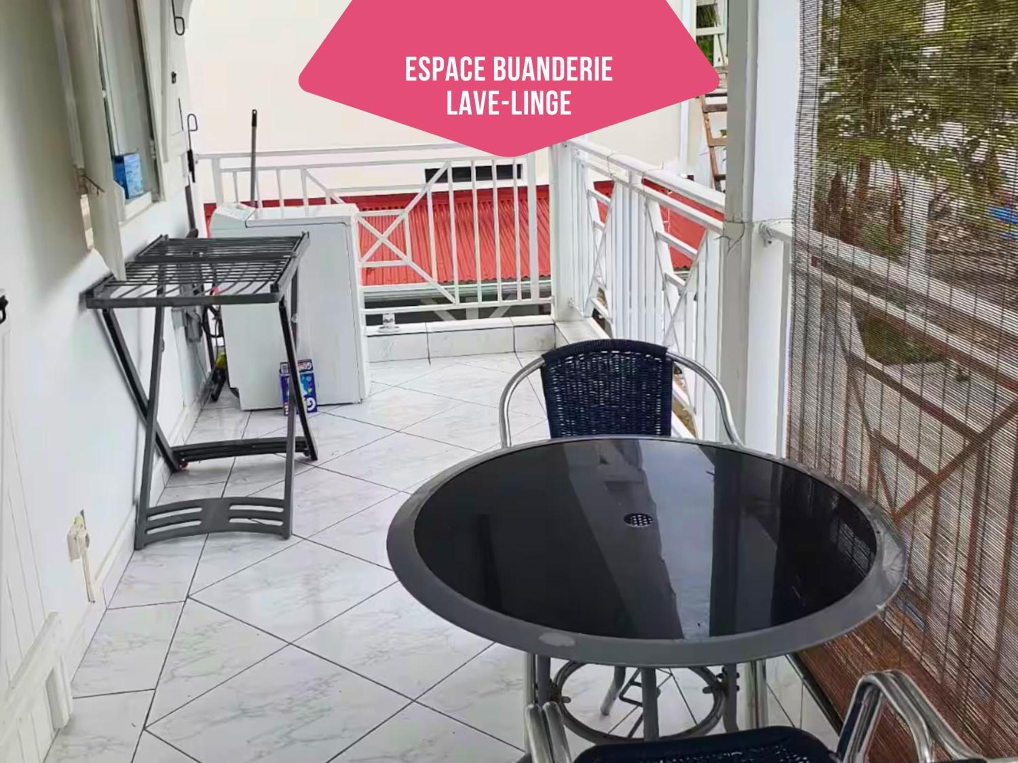 Le Sable Bleu - Evasion Tropicale A Sainte-Anne - Plage 5Min - Piscine - Parking - Logement Climatise - Vue Sur Les Palmiers - Parfait Pour Sejours En Famille Ou Entre Amis Eksteriør billede